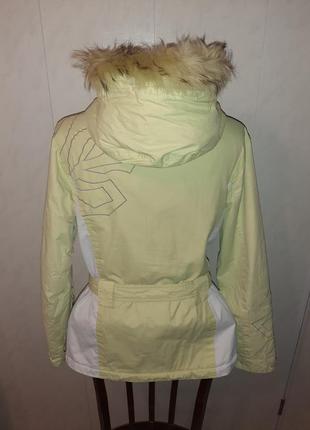 Салатовая лыжная куртка на поясе, с мехом3 фото
