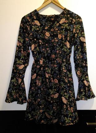 Черное мини платье с цветочным принтом и вырезом на спине prettylittlething, размер xs-s3 фото