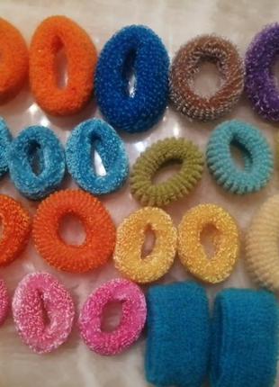 Гумка для волосся, в наявності забарвлення