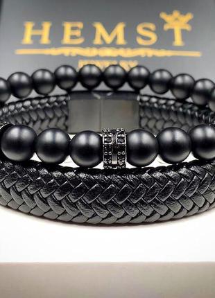 Комплект браслетов из кожи с черной застежкой и шунгита с черными шармами2 фото