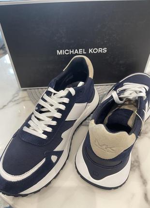 Чоловічі кросівки