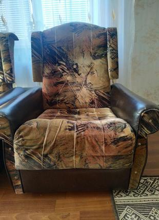 Кресло(одно кресло 900грн)1 фото