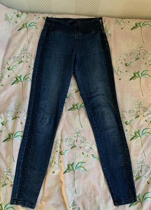 Женские джинсы guess