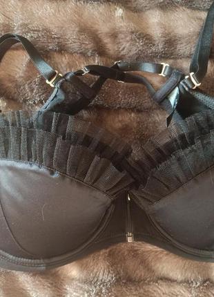 Бюстгалтер