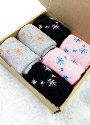 Женские махровые носки снежинки 6 пар в коробочке.6 фото