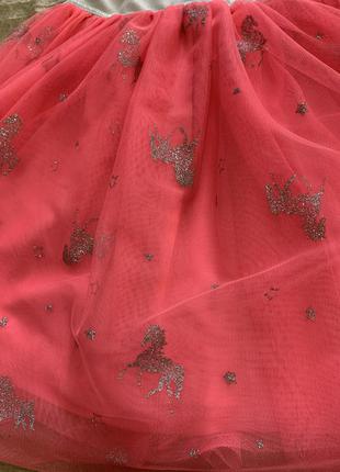 Трикотажное платье с фатиновой юбкой единорожка на 4-5 лет3 фото