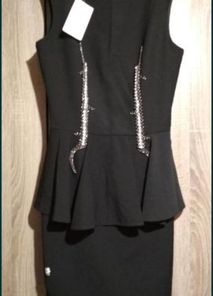 Продам новое черное вечернее платье с баской1 фото