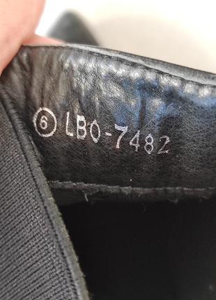 Ботиночки черные кожаные с вышивкой.4 фото