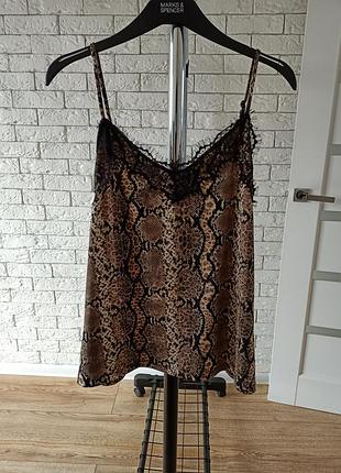 Стильна сучасна блуза