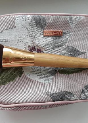 Професійна кисть для макіяжу tarte