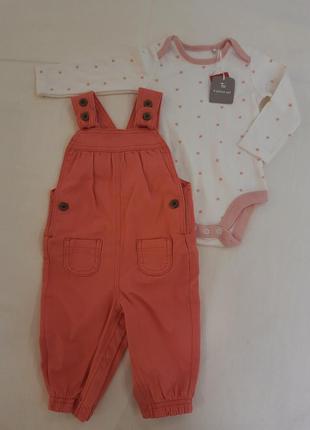 Комбинезон, бодик с длинным рукавом.