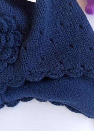 Синяя теплая вязаная шапка h&m на флисе 6-12  мес 74-86 см с завязками4 фото