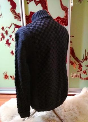 Теплый шерстяной свитер крупной вязки2 фото