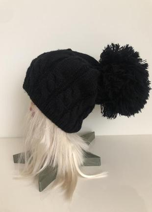 Стильная шапочка с балабоном