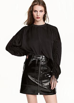 Оригинальный топ с кулиской от бренда h&m 0482814001 разм. 32