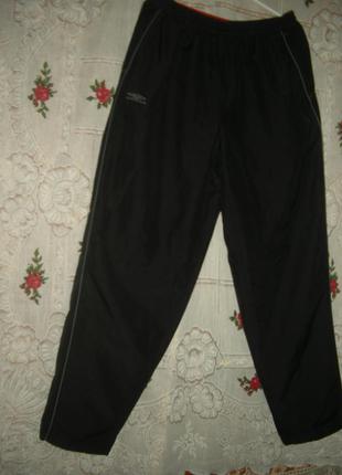 Спортивні штани чорного кольору"umbro"р. xl-xxl.