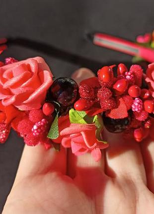 Обруч з квітами з квітами