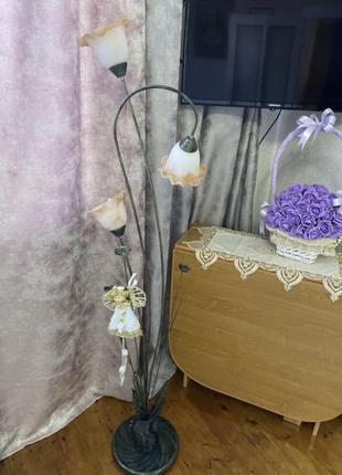 Кований світильник