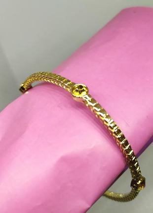 Браслет под золото с камнями