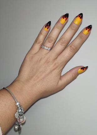 Накладные ногти с клеем