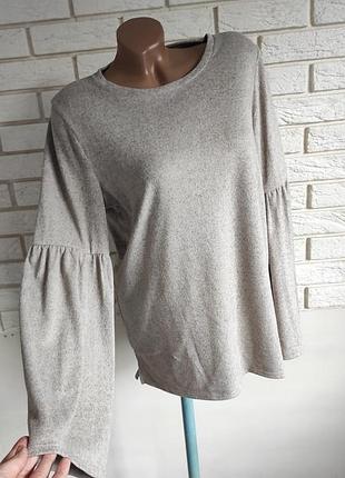 М'яка кофта з рукавом розкльошені