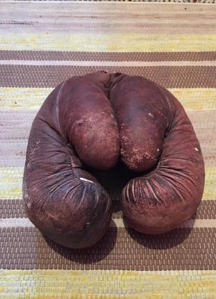 Винтажные боксерские перчатки