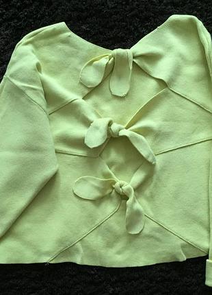 Свитер с оригинальной спинкой оверсайз