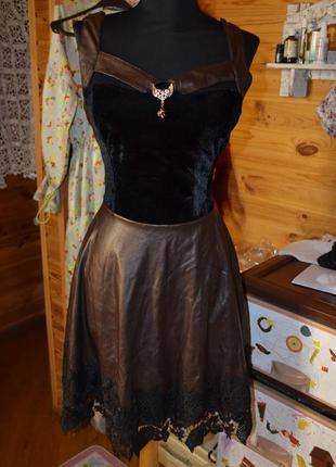 Розкішне плаття з декором з камінням! оксамит + еко-шкіра! poliit