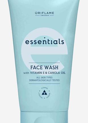 Очищающее средство для лица 3 в 1 essentials