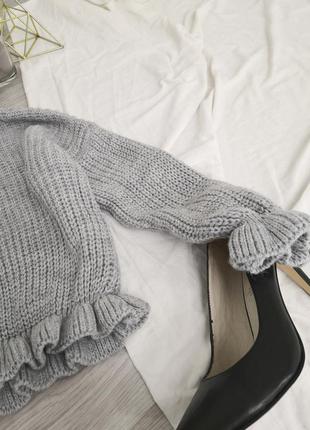 Дуже теплий вовняний сірий светр з рюшів3 фото