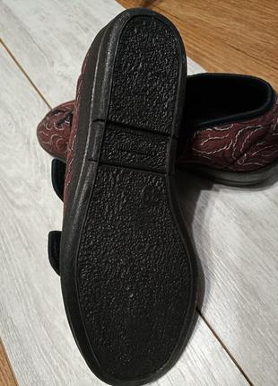 Затишні домашні тапочки, туфлі на липучці fischer 39 розм5 фото