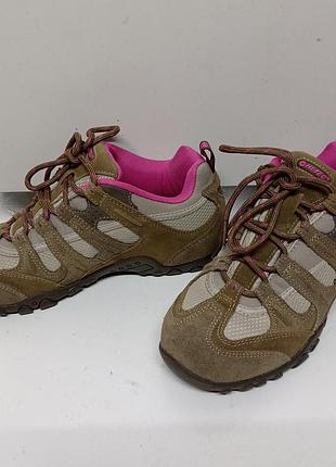 Брендові кросівки демосезонні