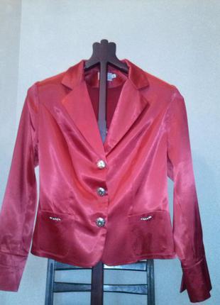 Классный стрейчйвый жакет 54 укр.