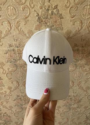 Кепка бейсболка в стилі calvin klein
