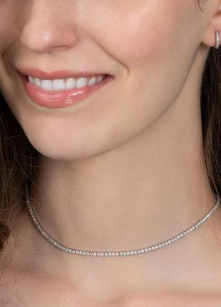 Женское серебряное колье с кубическим цирконом покрыто родием