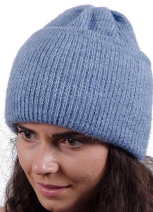 Женская шапка с отворотом зимняя