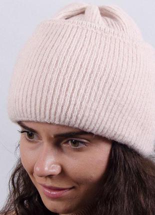 Женская стильная шапка с отворотом зимняя