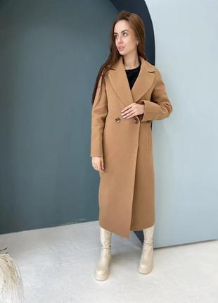 Зимнее двубортное женское длинное кашемировое пальто цвета кэмел3 фото