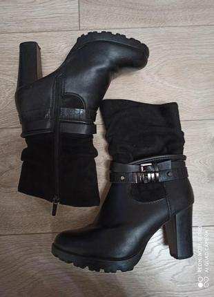 Черевики чоботи