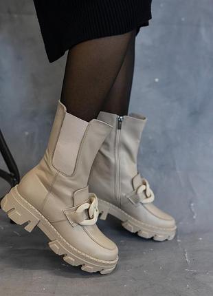 Зимние ботинки с цепочкой