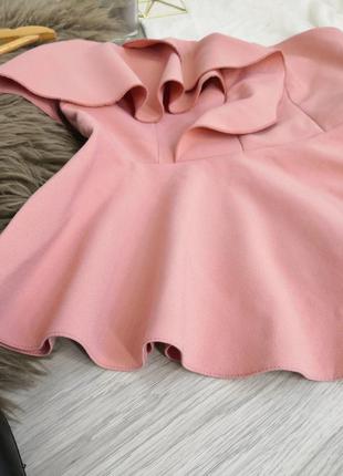 Розовая нарядная блуза бюстье на грудь с рюшами и баской4 фото