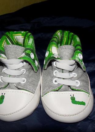 Пінетки, кеди високі фірмові "primark" 6-9 міс, устілка 11,5 см