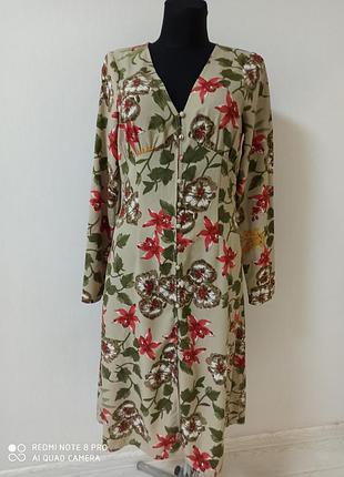 Актуальне плаття міді в кольорах