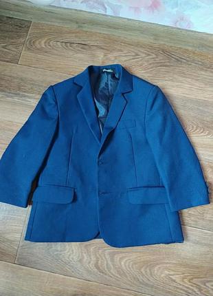 Пиджак на мальчика