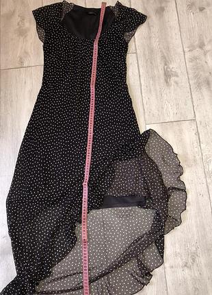 Красиве плаття в горошок