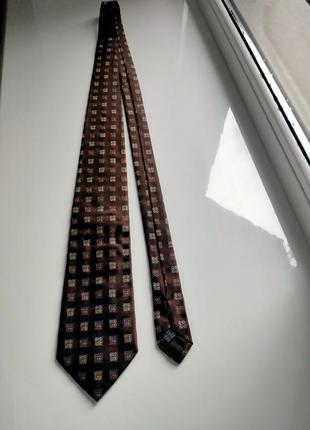 Коричневый галстук с узором feraud paris