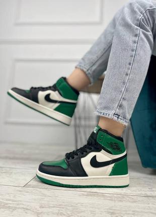 Красиві жіночі високі кросівки nike air jordan 1 retro зелене з чорним і білим