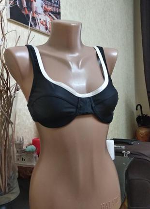 Верх от спортивного купальника