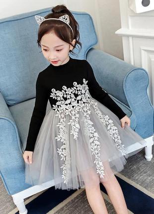 Красиве нарядне плаття для дівчинки