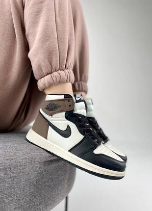 Классные женские кроссовки унисекс nike air jordan 1 retro коричневые с чёрным и белым 36-45р